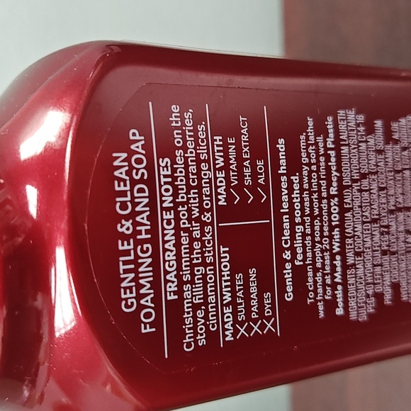 Bath & Body Works 5 Piece Foaming Hand Soap Bundle - Cold & Festive Destash - Picture 2 of 5